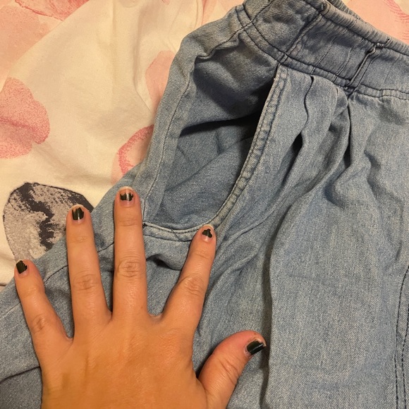 Adorable denim skirt with buttons - Picture 6 of 7